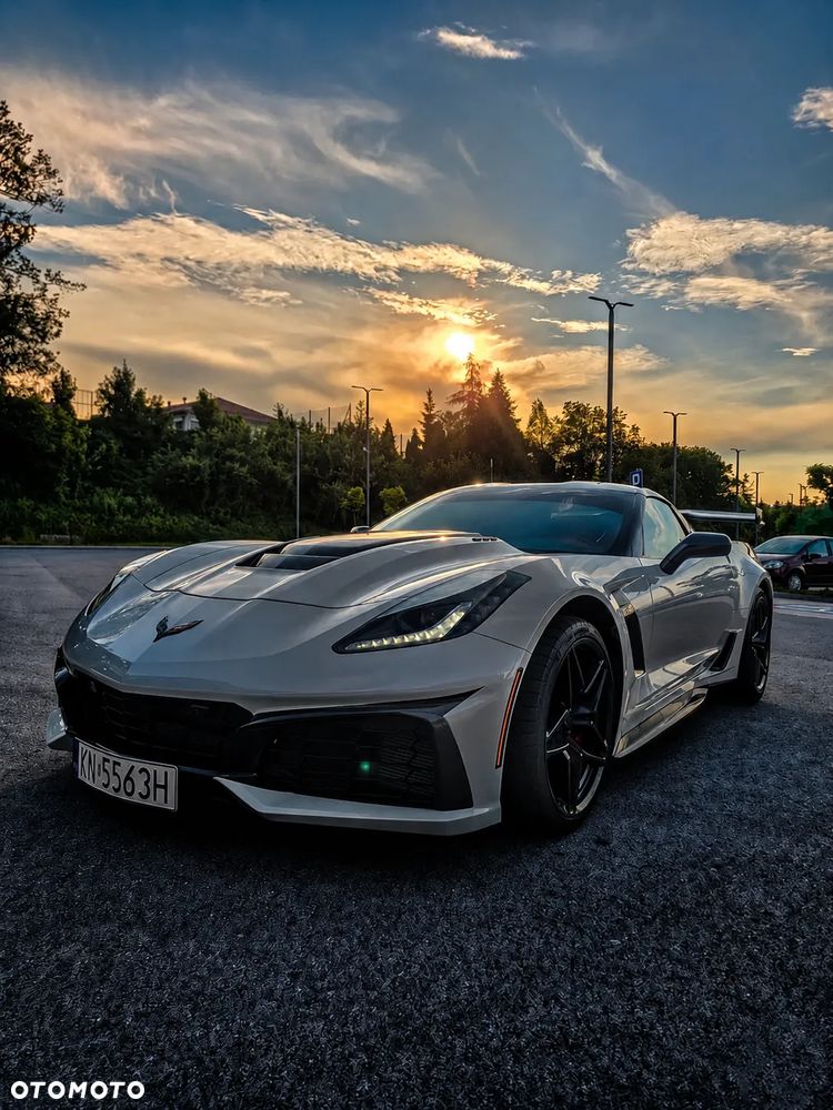 Chevrolet Corvette - 2