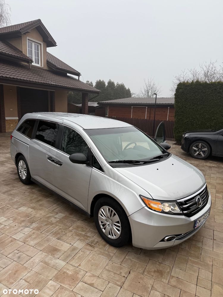 Honda Odyssey 3.5 LX - 7