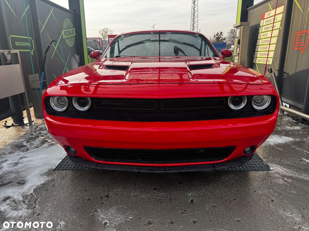 Dodge Challenger - 7