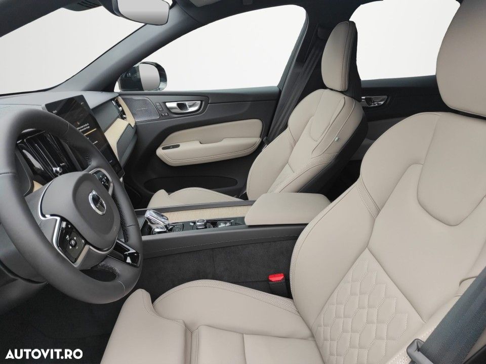 VOLVO XC60 2025 — imagine 9