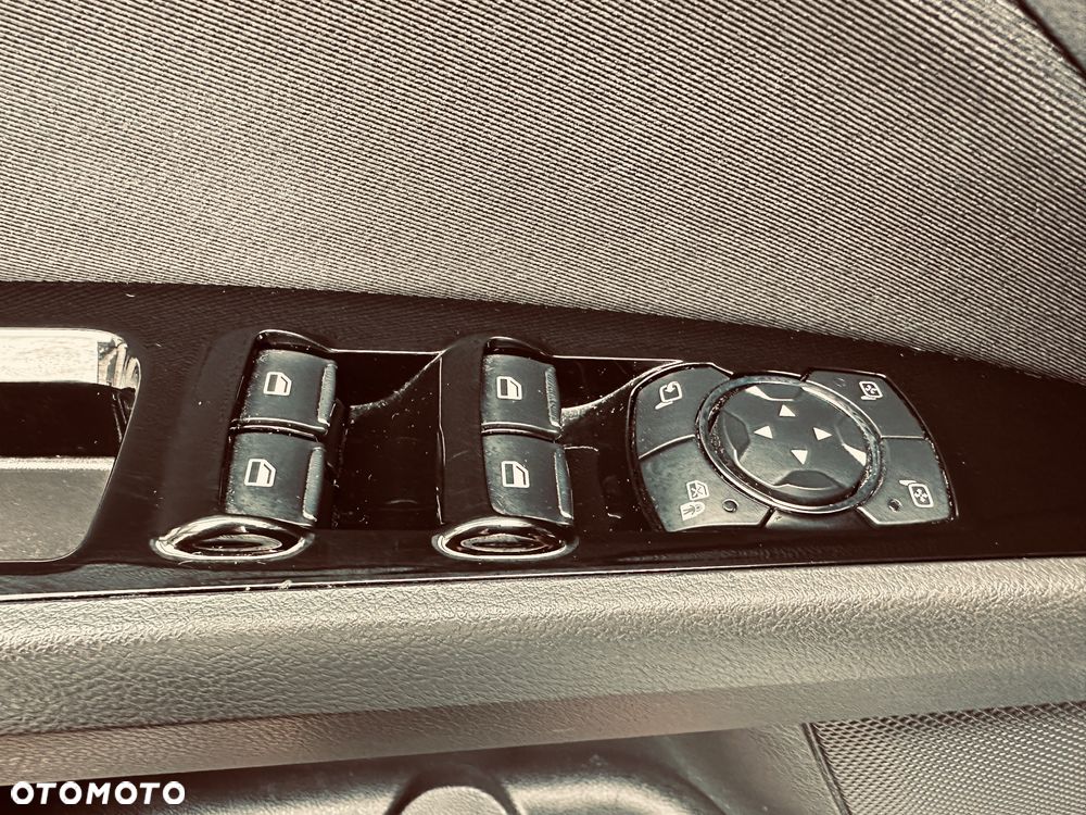Ford Mondeo 2.0 EcoBlue Titanium - 33