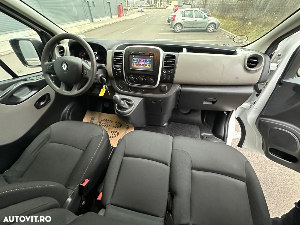 Renault Trafic - 16