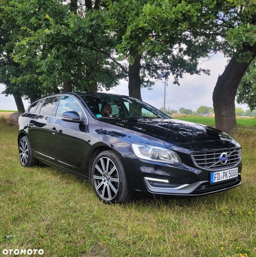 Volvo V60 D4 Geartronic Summum - 25