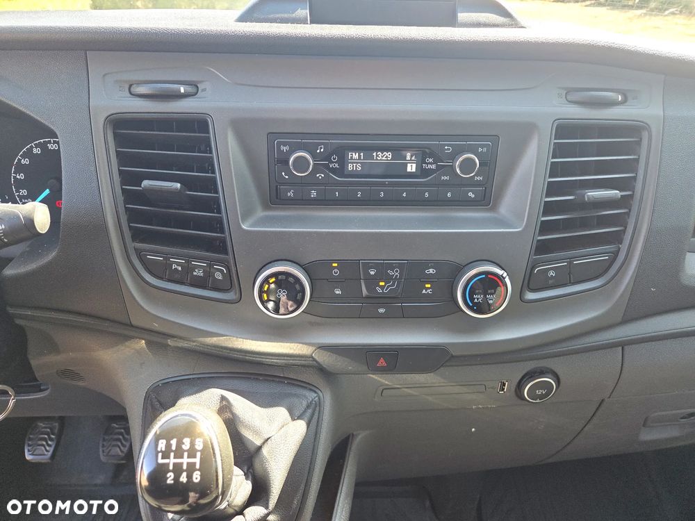 Ford TRANSIT CUSTOM - 8