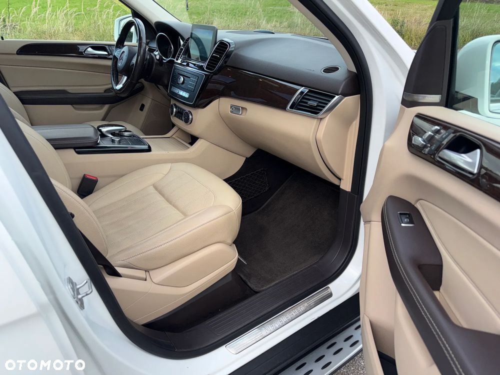 Mercedes-Benz GLE - 14