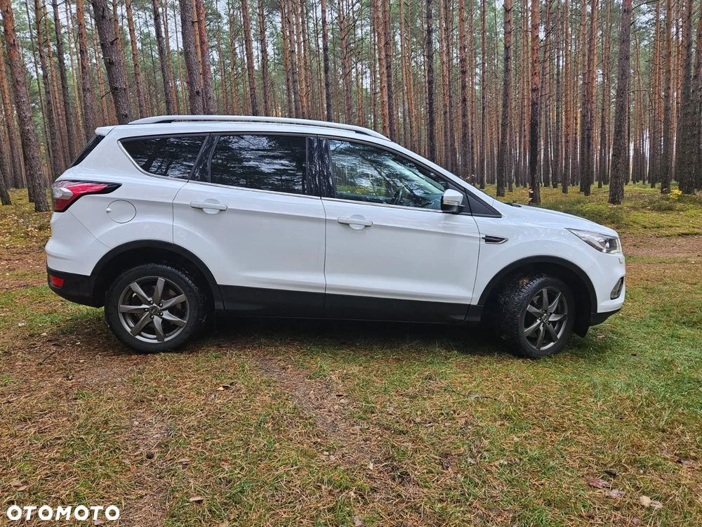 Ford Kuga - 4