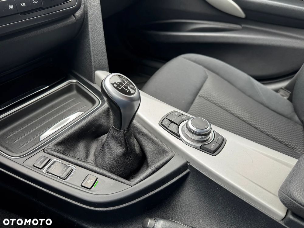 BMW Seria 3 - 26