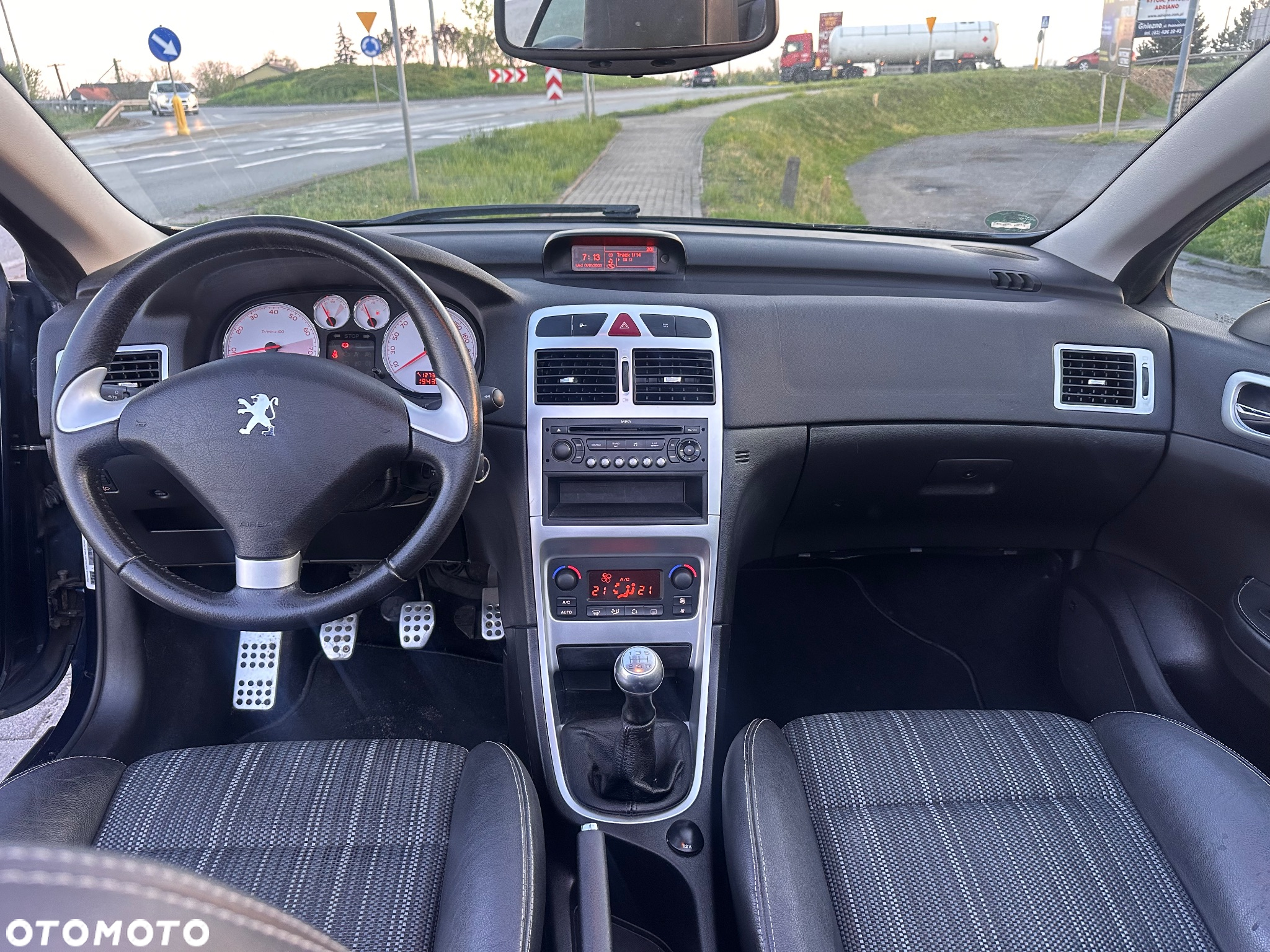Peugeot 307 CC 140 JBL - 16
