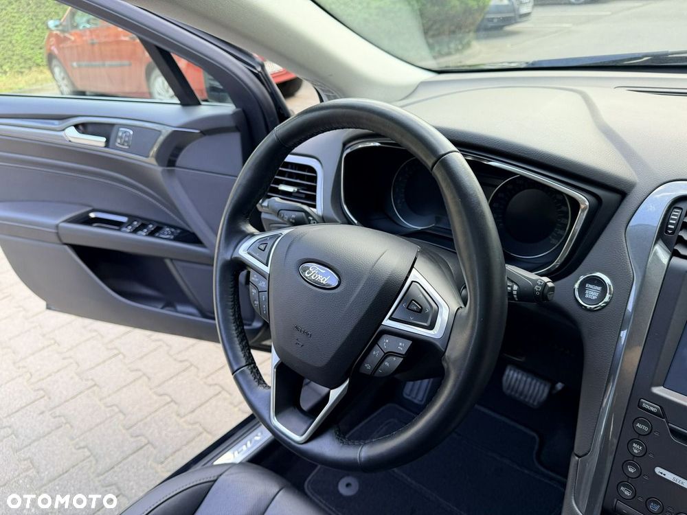 Ford Mondeo - 28
