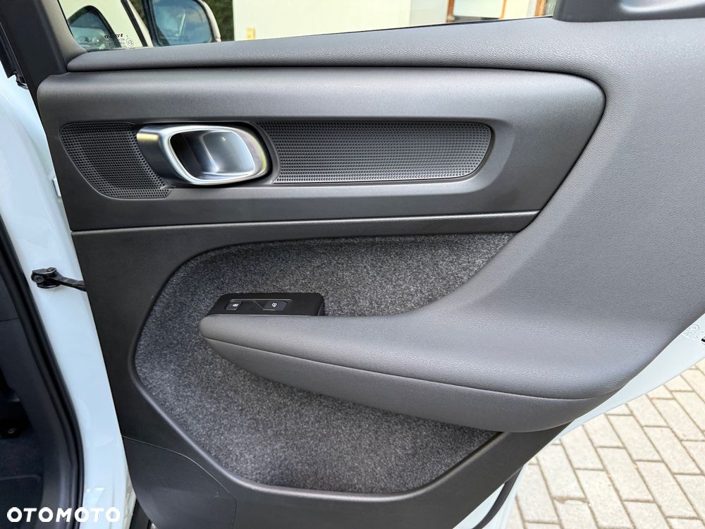 Volvo XC 40 - 30