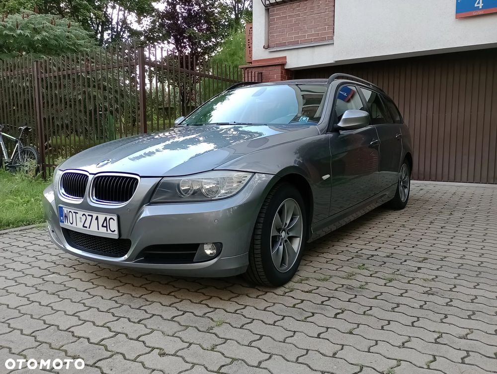 BMW Seria 3 318d DPF Touring - 1