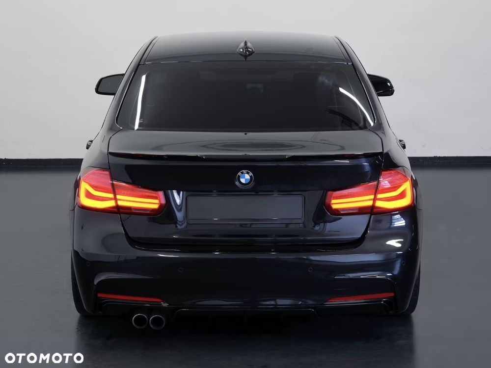 BMW Seria 3 330i M Sport Sport - 15