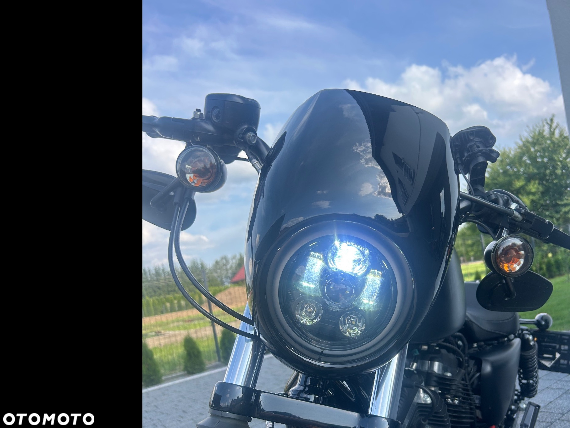 Harley-Davidson Sportster Iron 883 - 15