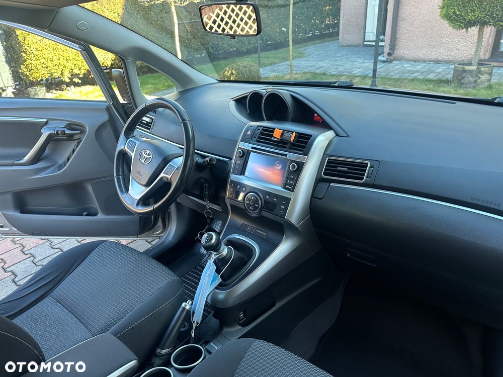 Toyota Verso 1.6 D-4D Premium - 15