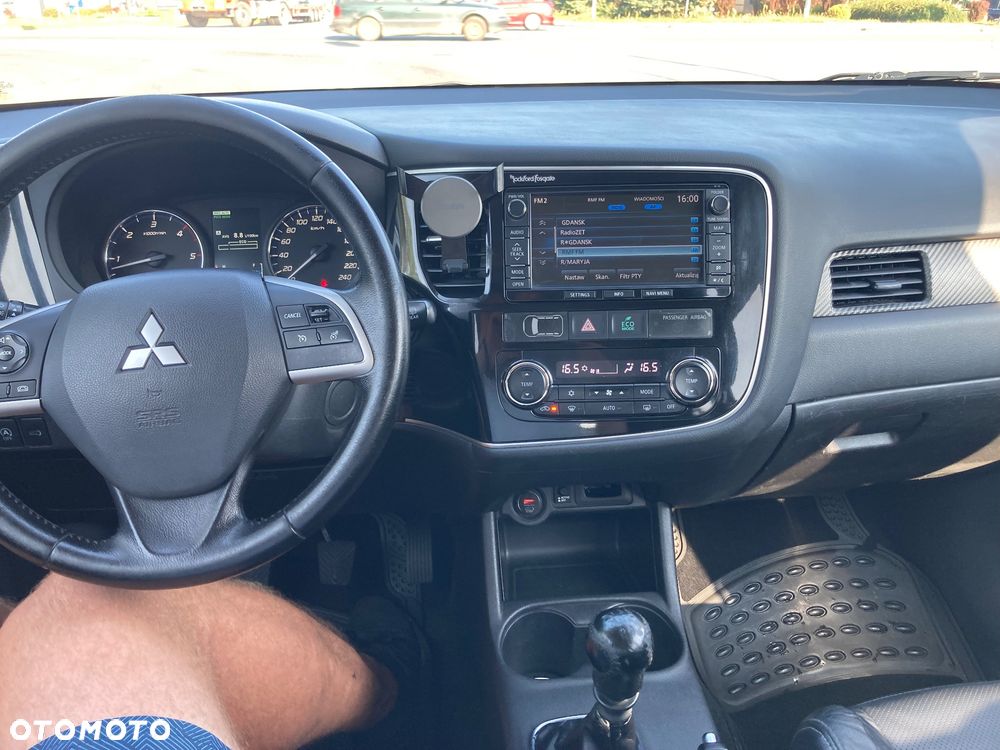 Mitsubishi Outlander 2.2 DI-D 4WD Intense - 12