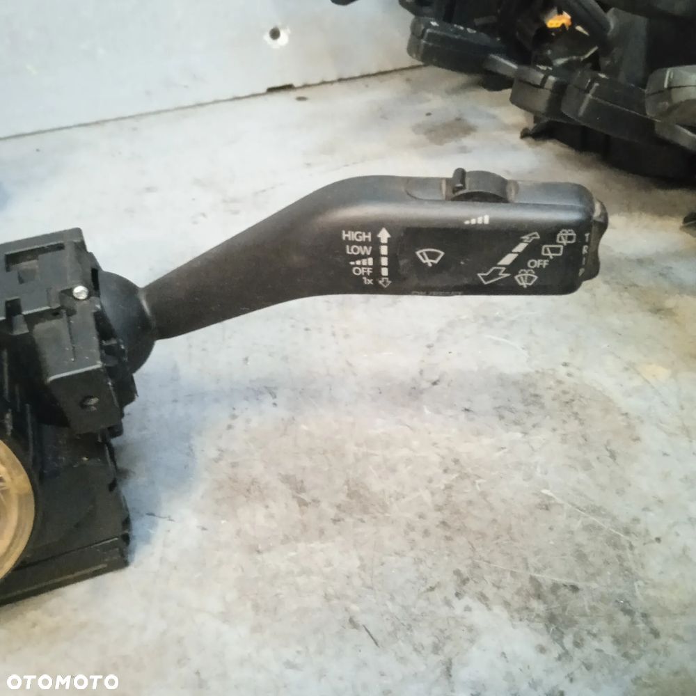 Manetki przeliczniki zespolone Volkswagen 3C9953513AG - 2