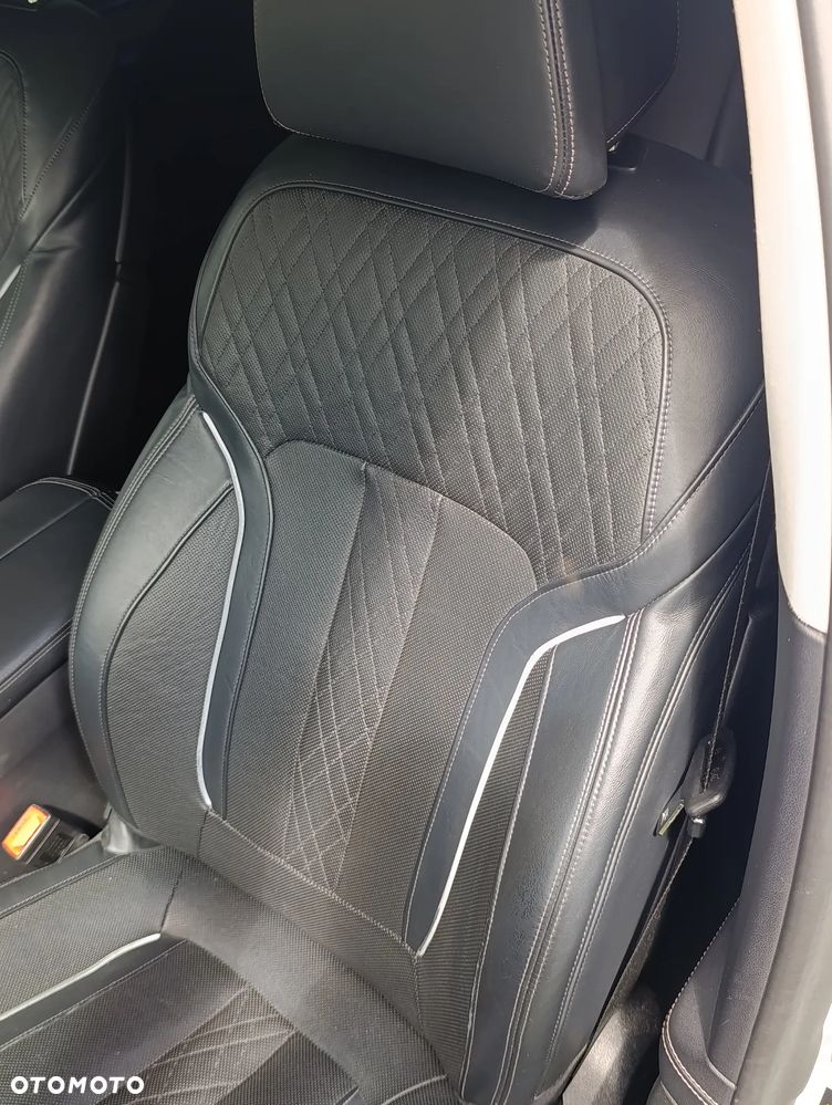 BMW Seria 7 740Li - 15