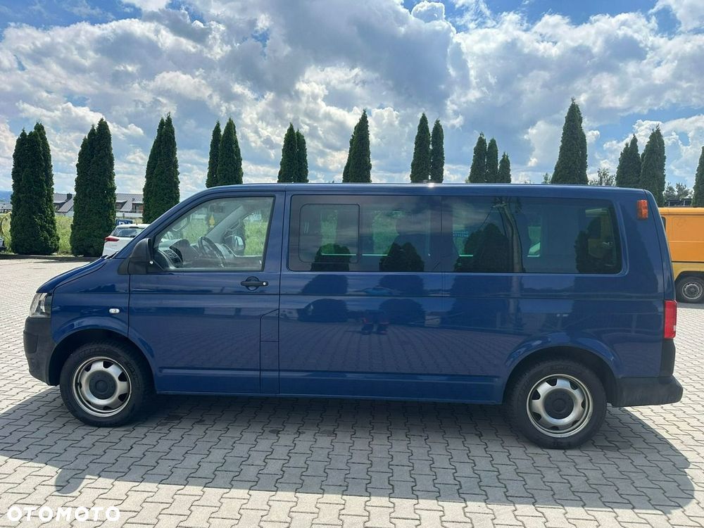 Volkswagen Caravelle - 3