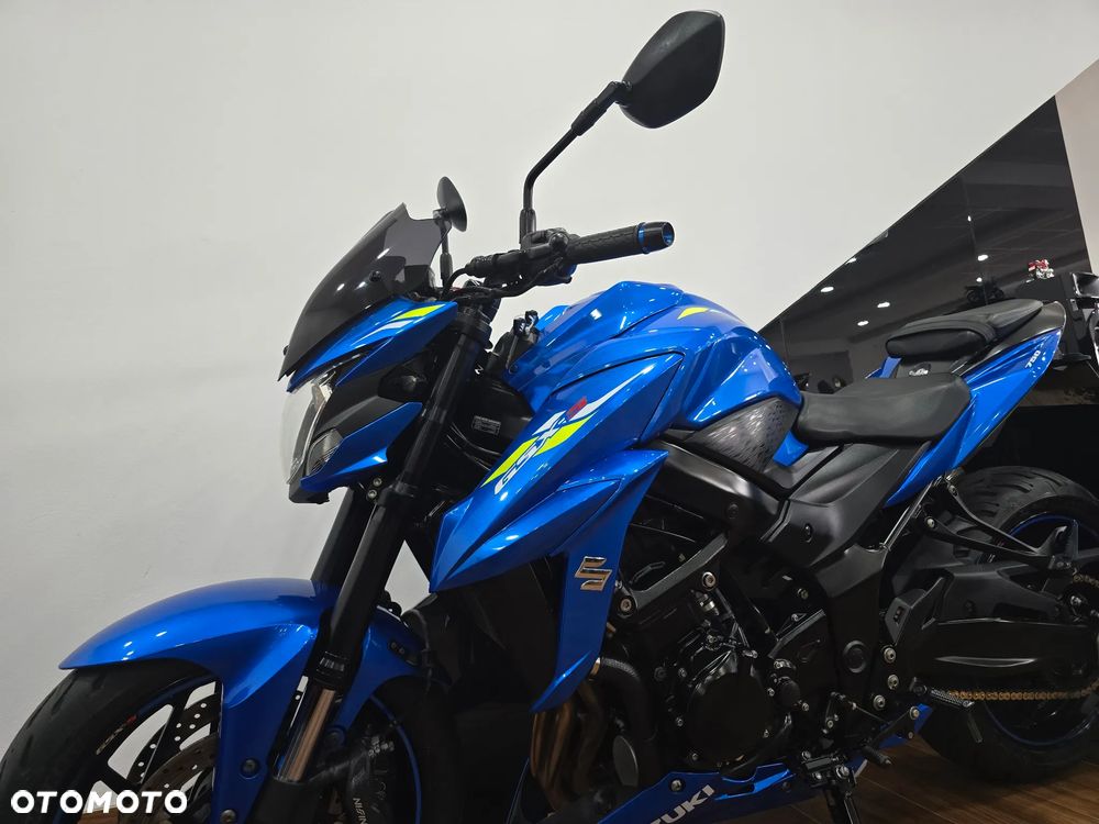 Suzuki GSX - 5