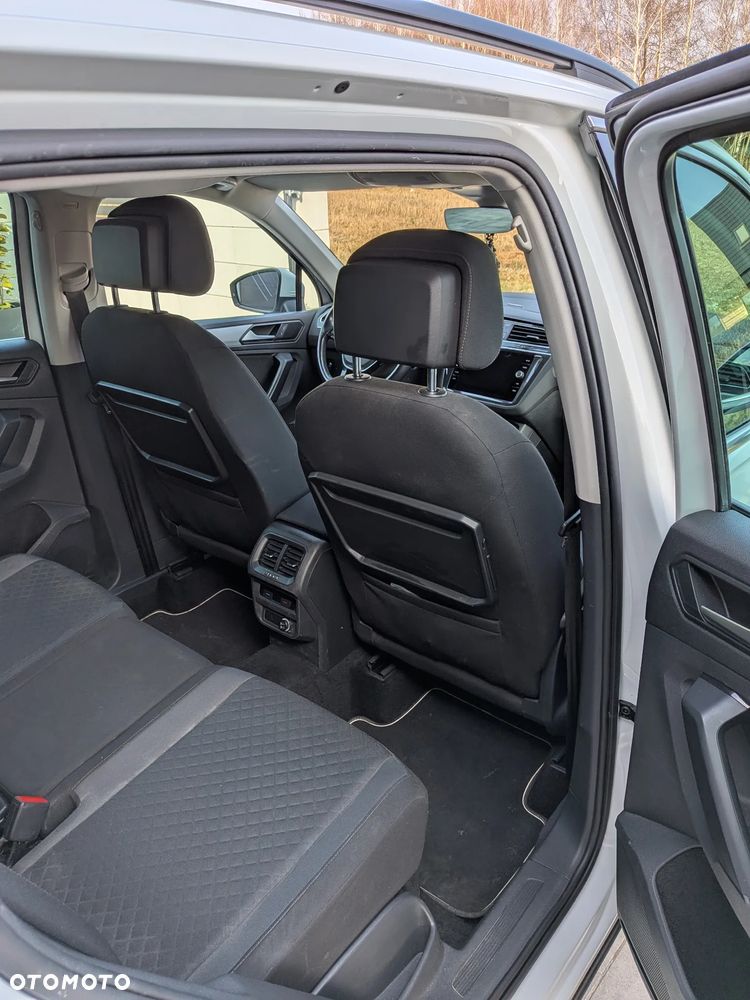 Volkswagen Tiguan - 11