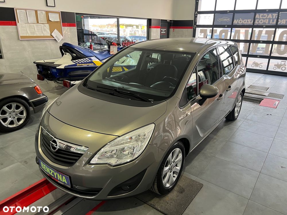 Opel Meriva 1.4 Automatik Color Edition - 2