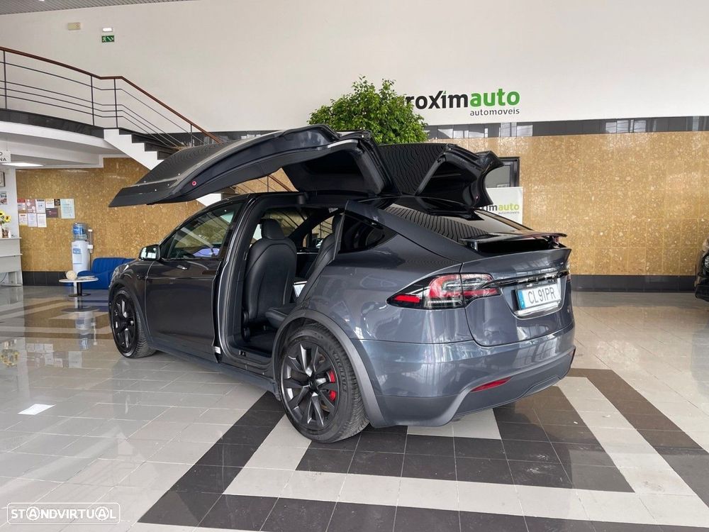 Tesla Model X Plaid - 20