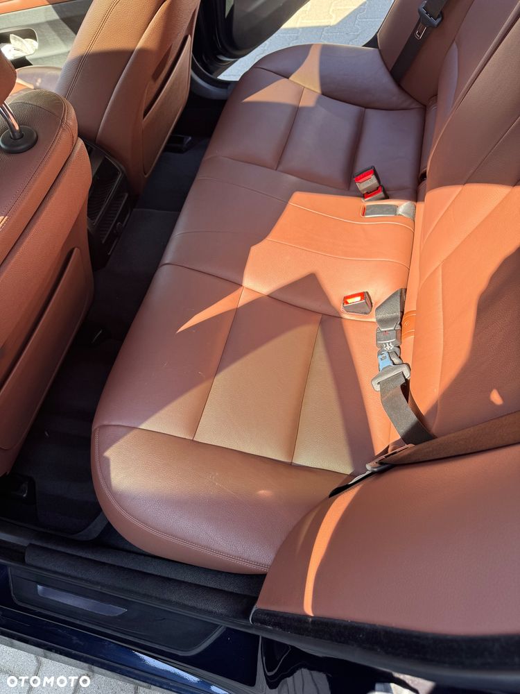 BMW Seria 5 535i Luxury Line - 26