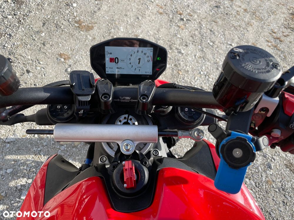 Ducati Streetfighter V2 - 6
