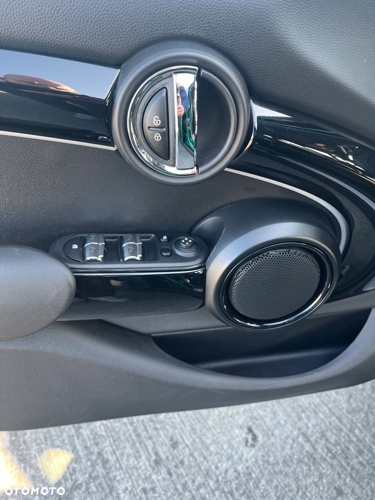 MINI Cooper Classic Trim - 20