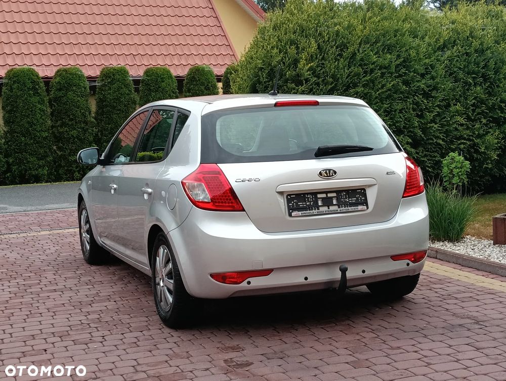 Kia Ceed 1.4 CVVT Attract - 4