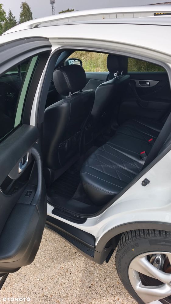 Infiniti QX70 3.0d S Premium - 22