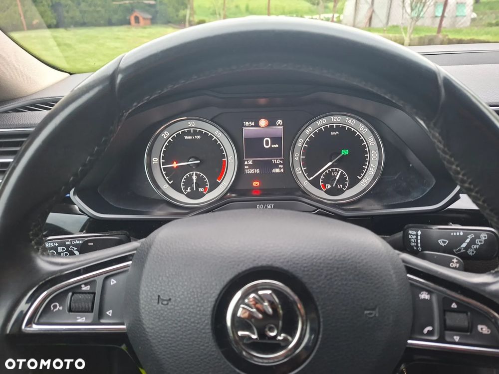 Skoda Superb 2.0 TDI L&K DSG - 9
