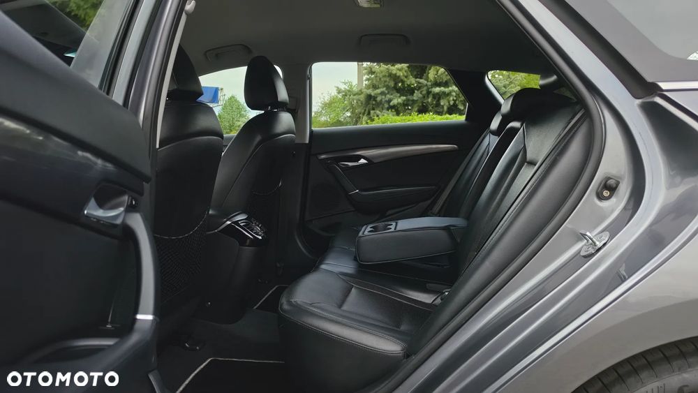 Hyundai i40 Kombi 1.7 CRDi Premium - 33