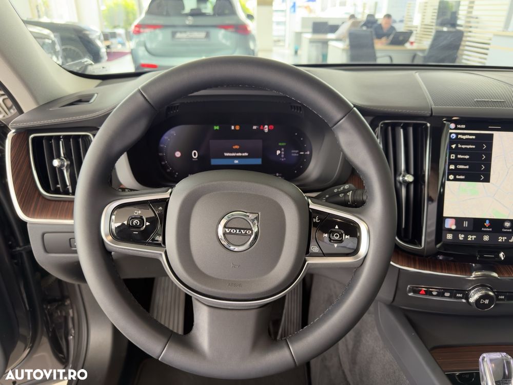 Volvo XC 60 Recharge T8 AWD AT Ultimate Bright - 17