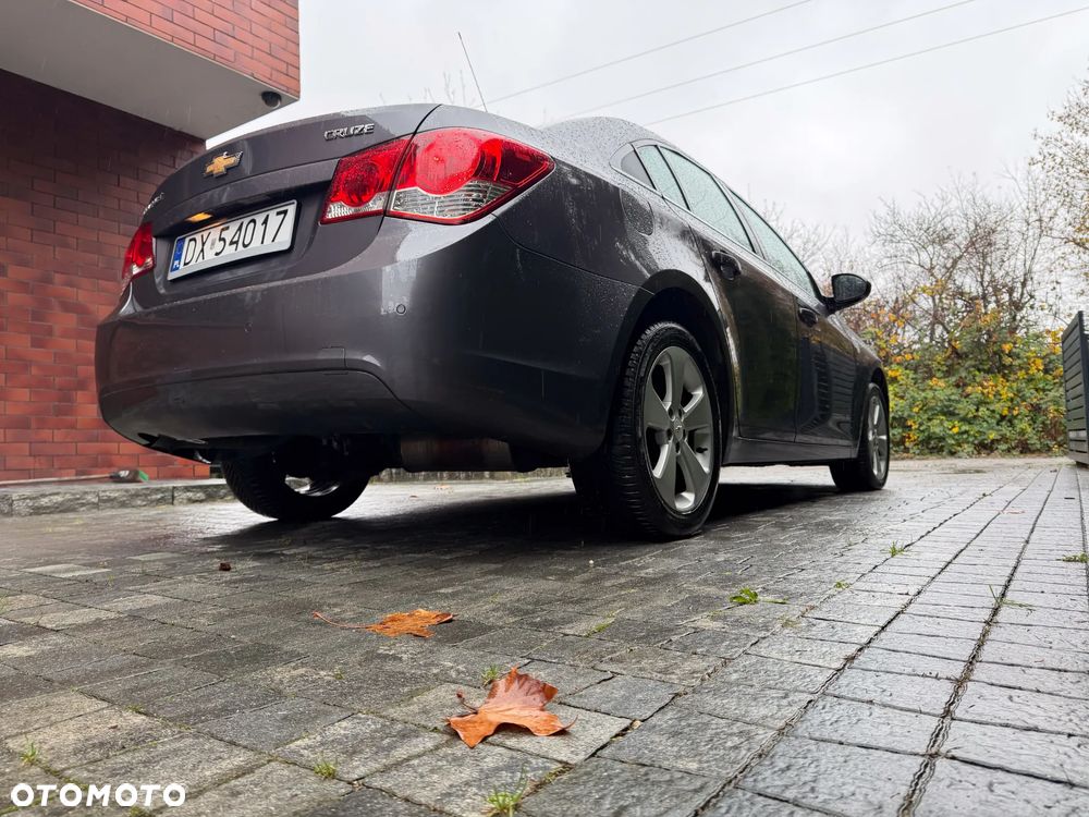 Chevrolet Cruze 1.8 LT - 9