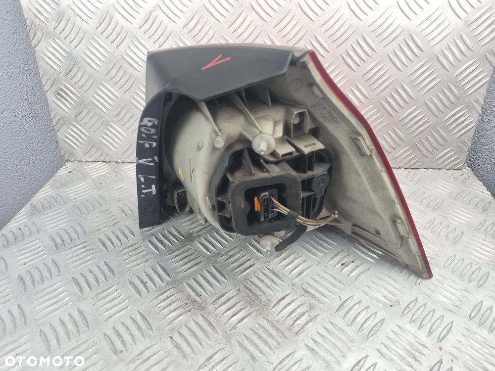 Lampa tylna strona lewa Volkswagen Golf V 4VFX13405AA - 6