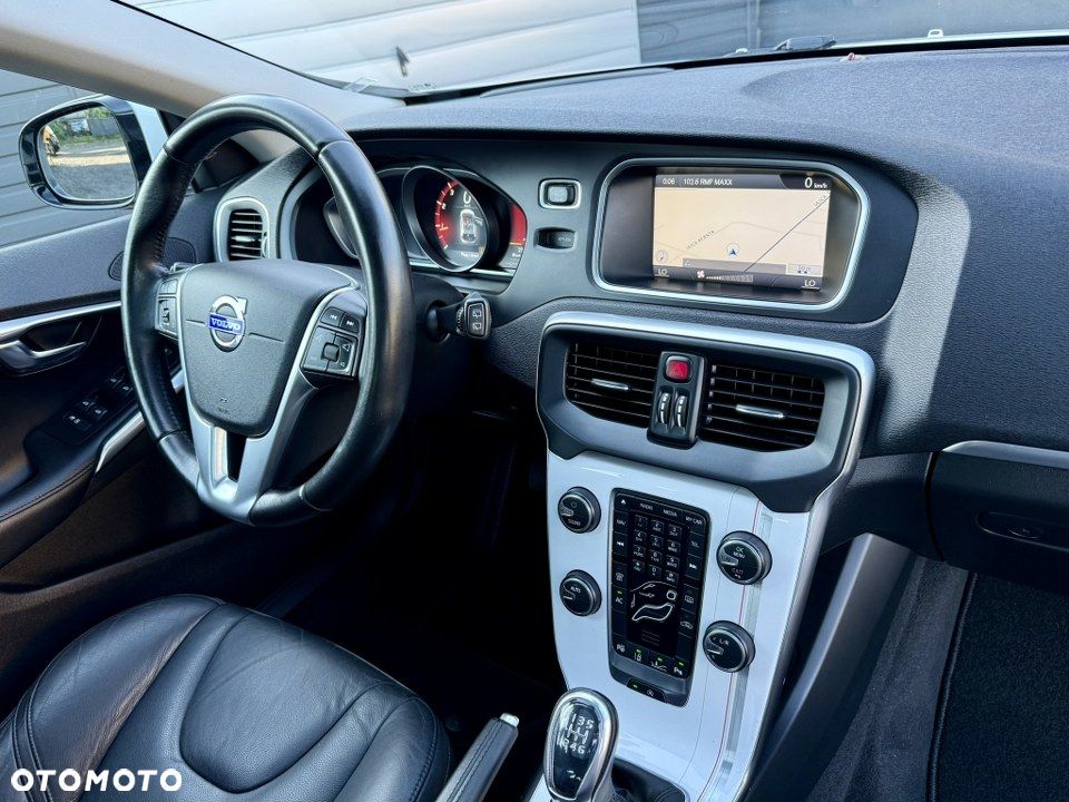 Volvo V40 T3 Summum - 29
