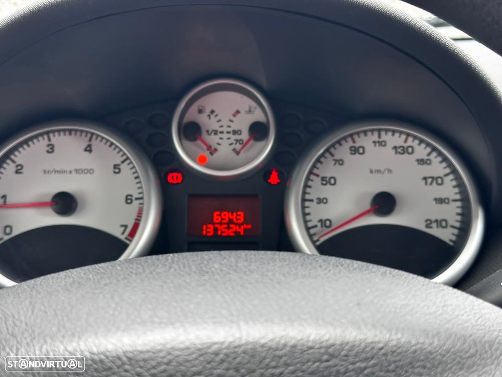 Peugeot 207 1.4 16V Active - 22