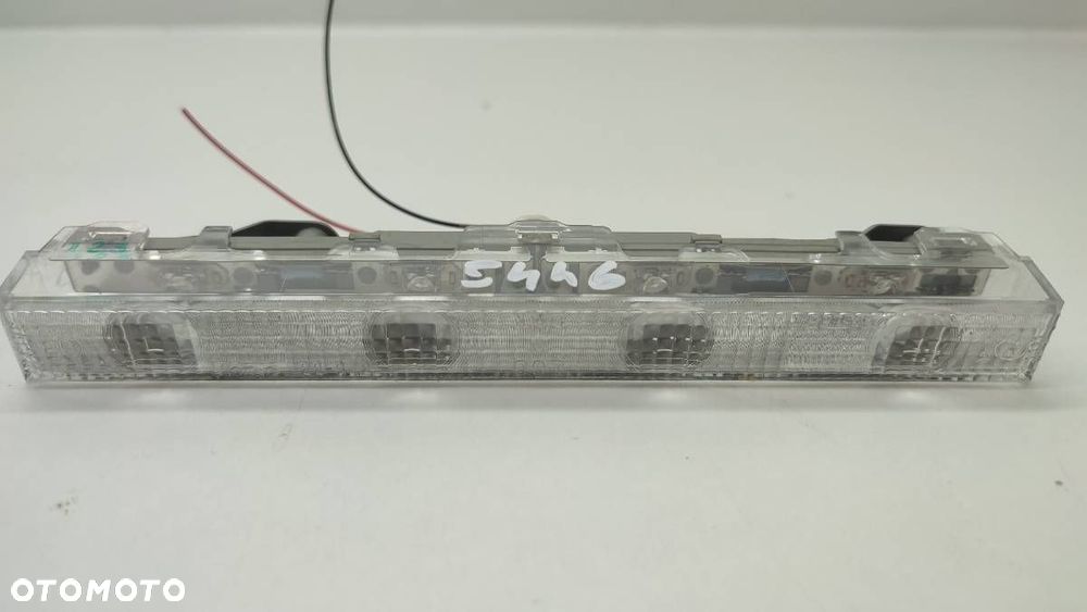ŚWIATŁO LAMPKA STOP TOYOTA COROLLA E15 SEDAN 2011 - 1
