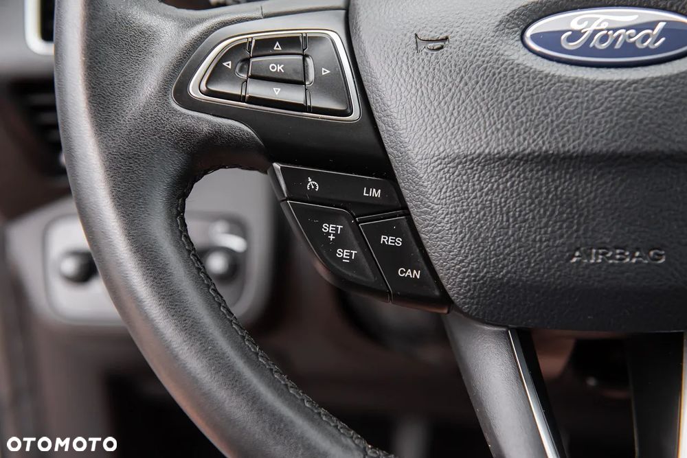 Ford Kuga - 19