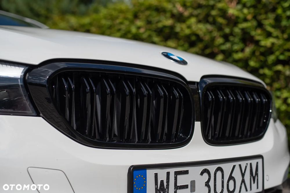 BMW Seria 5 520d xDrive - 10