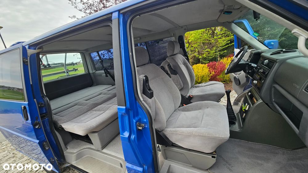 Volkswagen Multivan - 14