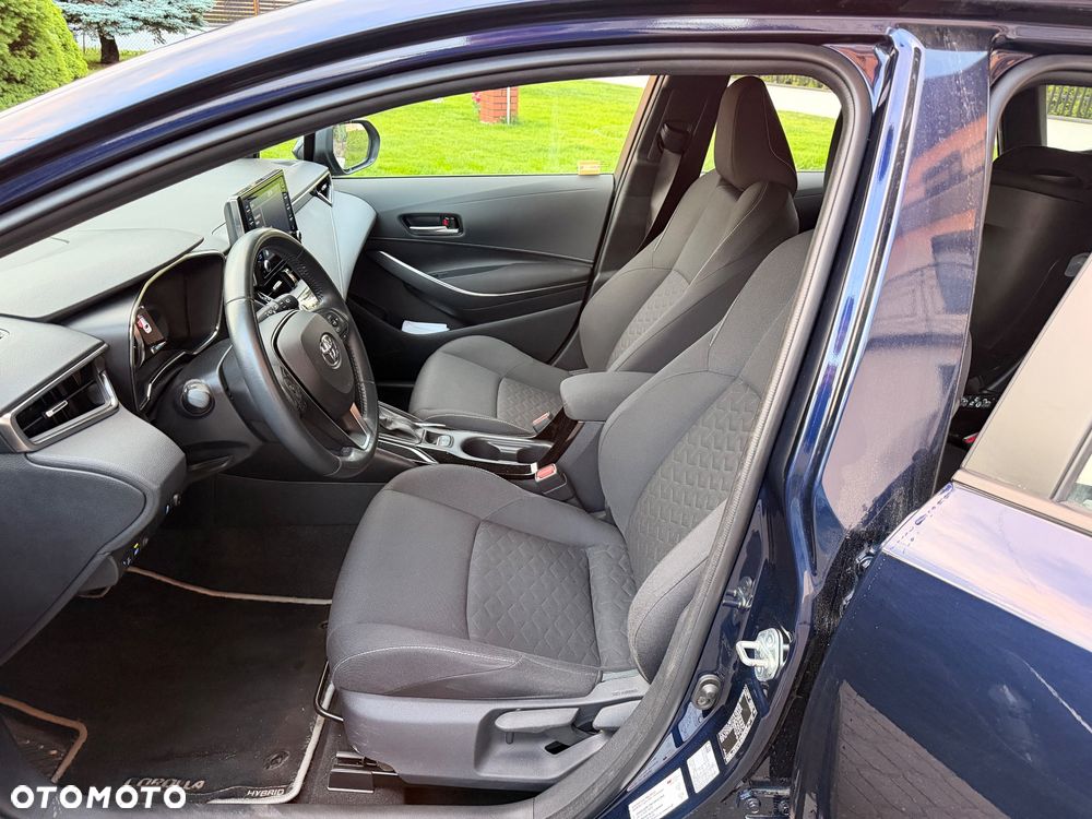 Toyota Corolla 1.8 Hybrid Comfort - 28