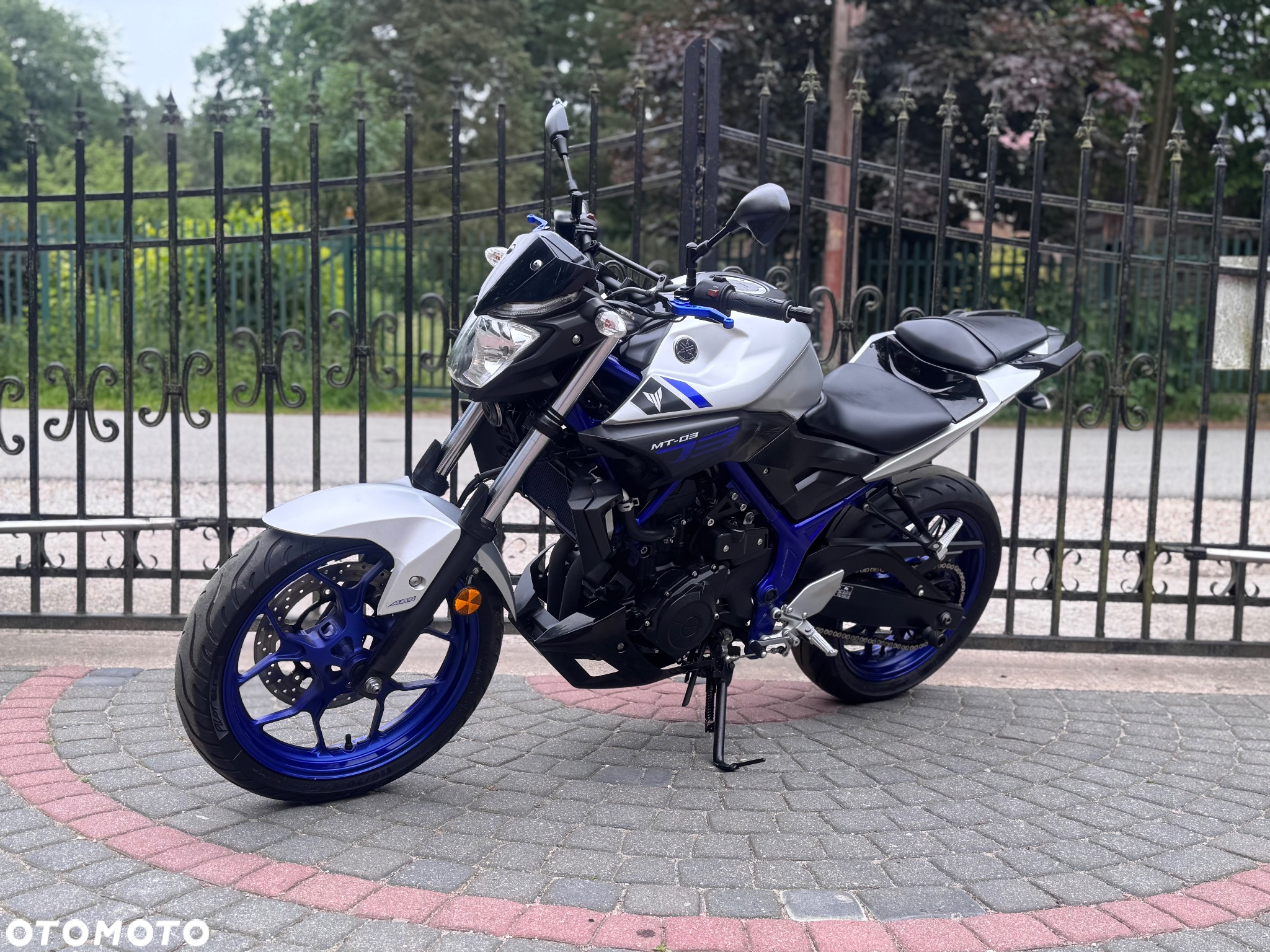 Yamaha MT - 5
