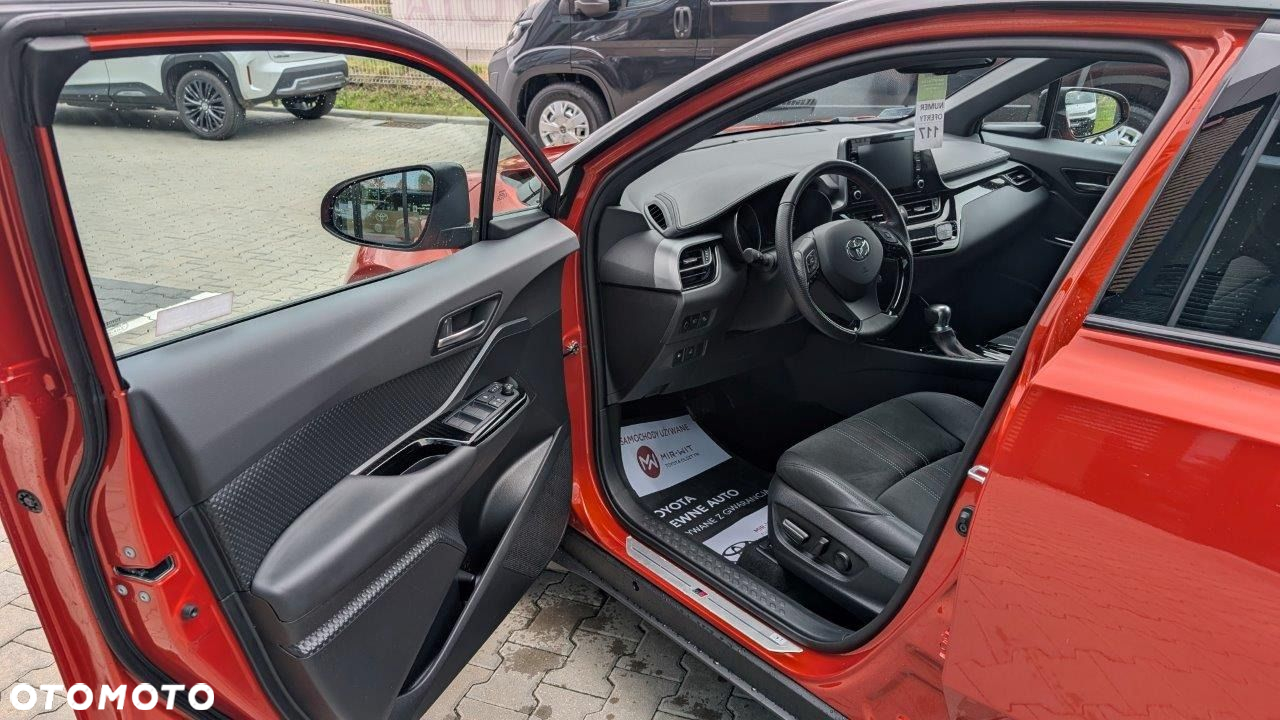 Toyota C-HR - 15