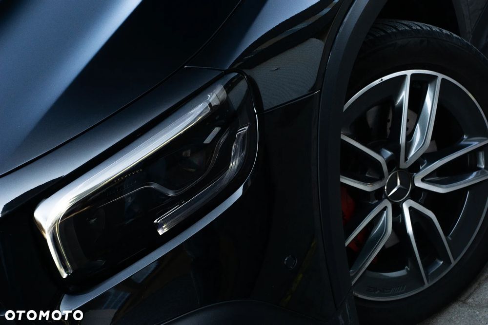 Mercedes-Benz GLB - 10