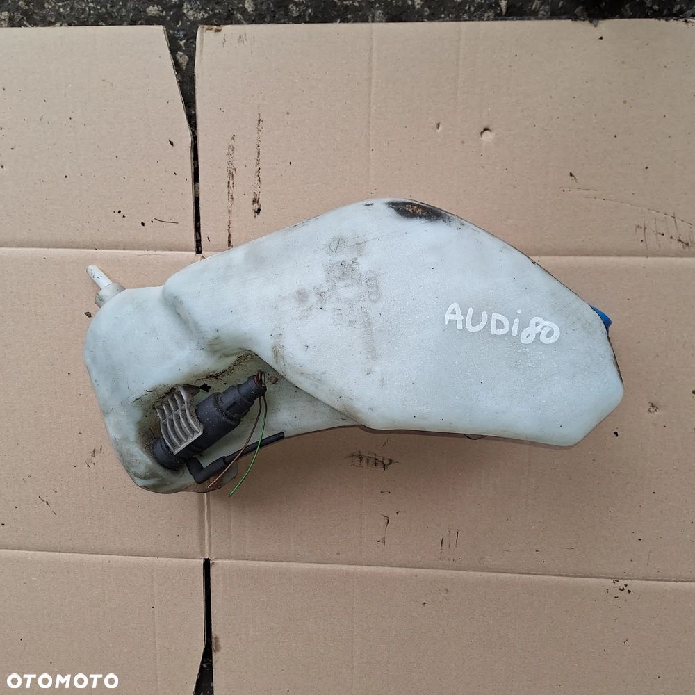 ZBIORNICZEK SPRYSKIWACZY AUDI 80 B4 - 1
