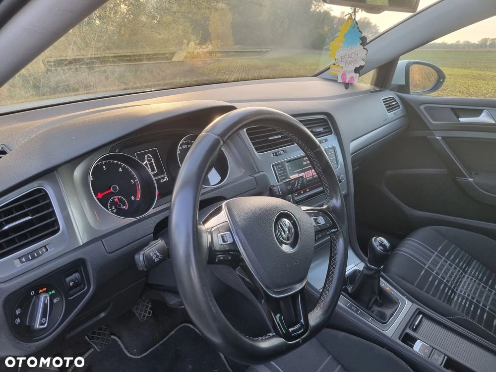 Volkswagen Golf Variant 2.0 TDI BlueMotion Technology Lounge - 8