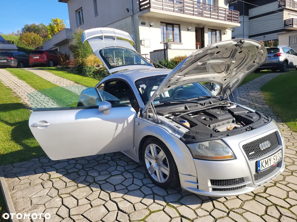 Audi TT Coupé 1.8T Quattro - 10