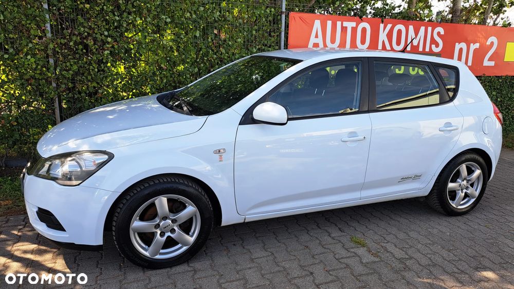 Kia Ceed - 23